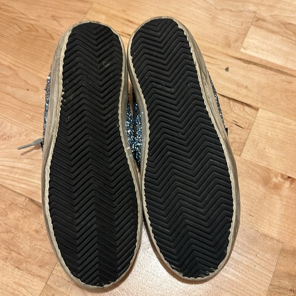 (SIZE 7) GOLDEN GOOSE NAVY/SILVER SNEAKER (37) - Picture 14 of 16